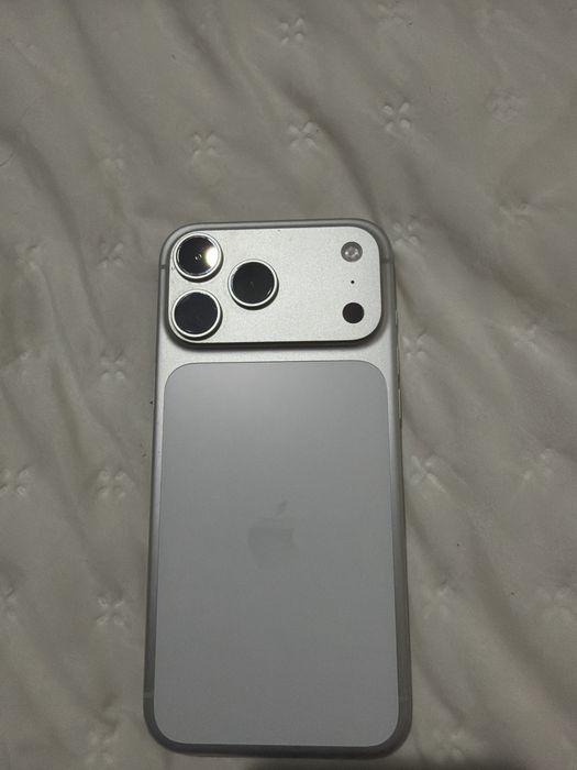 Iphone 17 pro max branco 256GB
