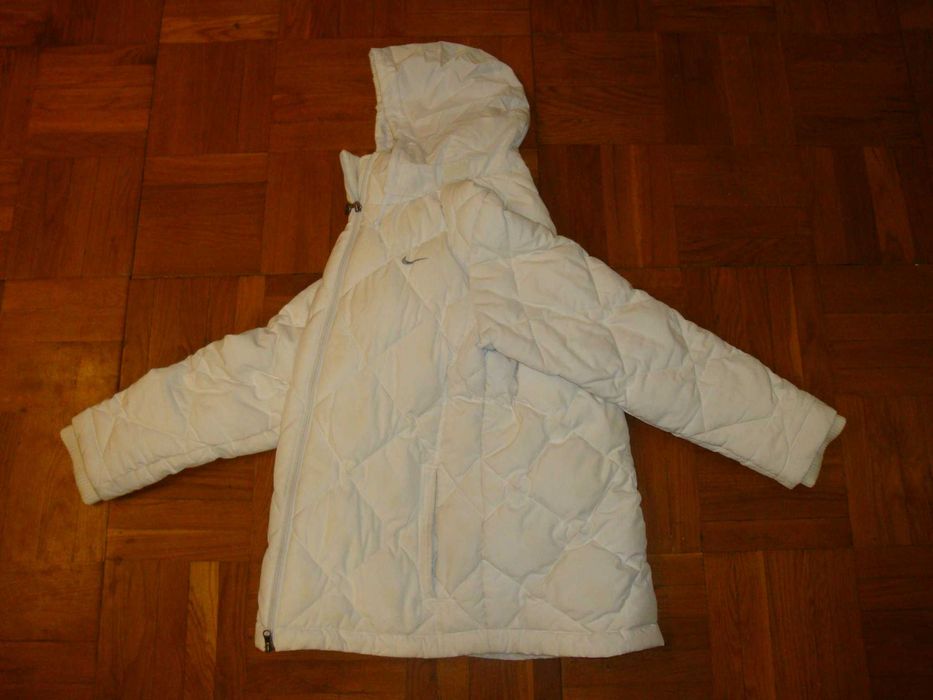 Куртка женская NIKE тёплая , размер S-M ( 38-40 )