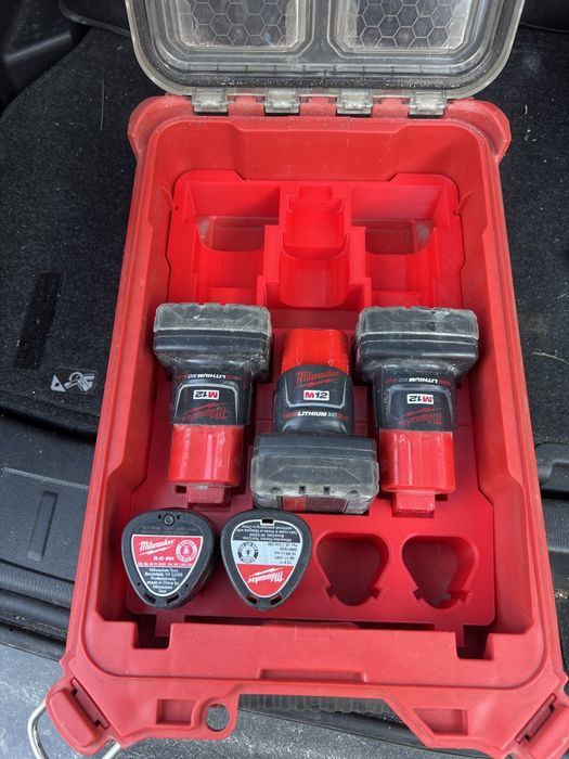 Organizer na baterie Milwaukee m12, wkład do skrzyni packout.
