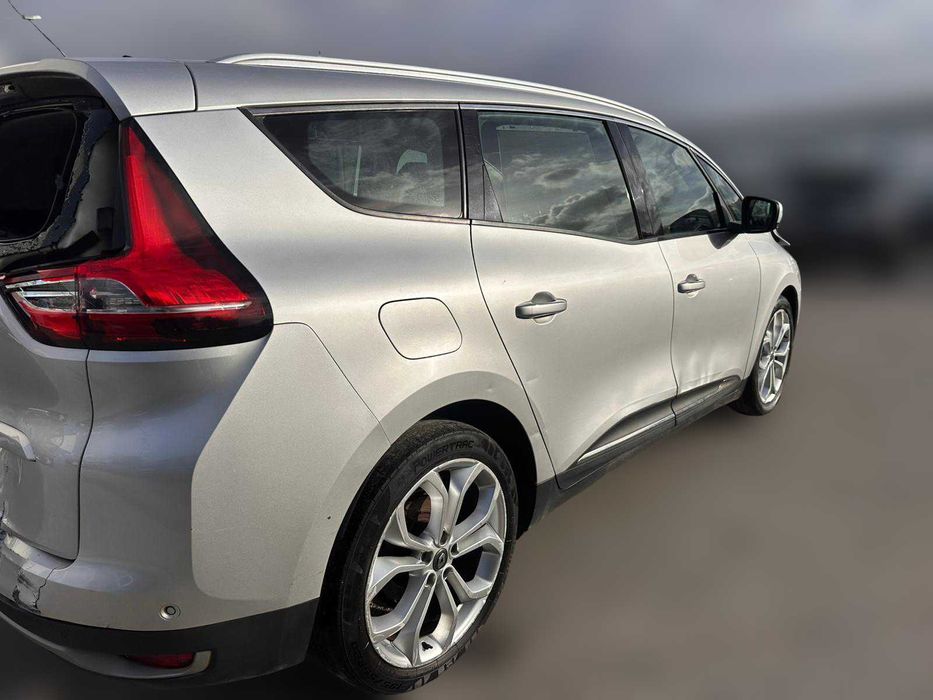 Renault Grand Scenic 1.6 DCI 130cv 7 Lug de 2018 Salvado