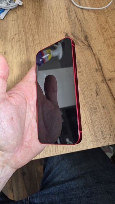 iPhone 13, czerwony 128GB, stan baterii 85%