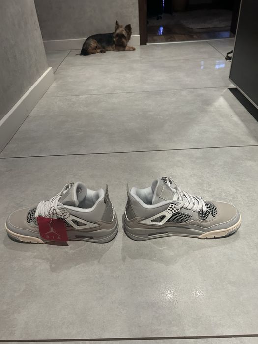 Air Jordan 4 Frozen Moment 40