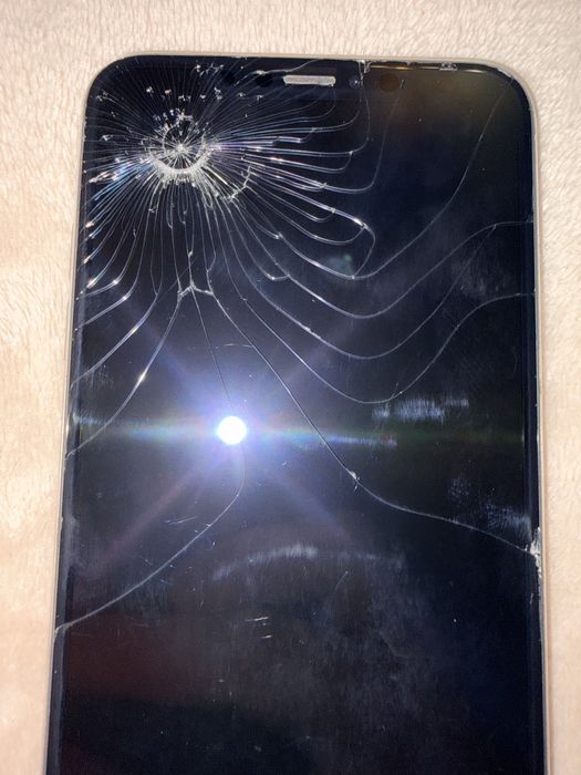 iPhone Xs Max uszkodzony ale zadbany ! Polecam !!!