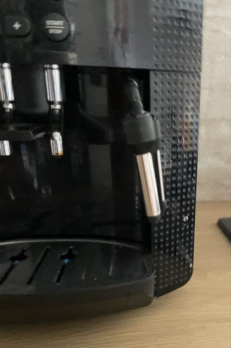 Ekspres ciśnieniowy do kawy Krups Essential EA816B70