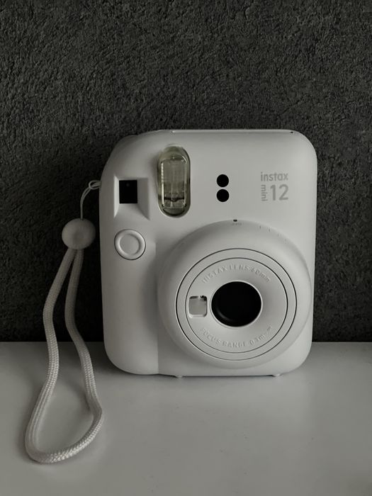 Новий Instax Mini 12