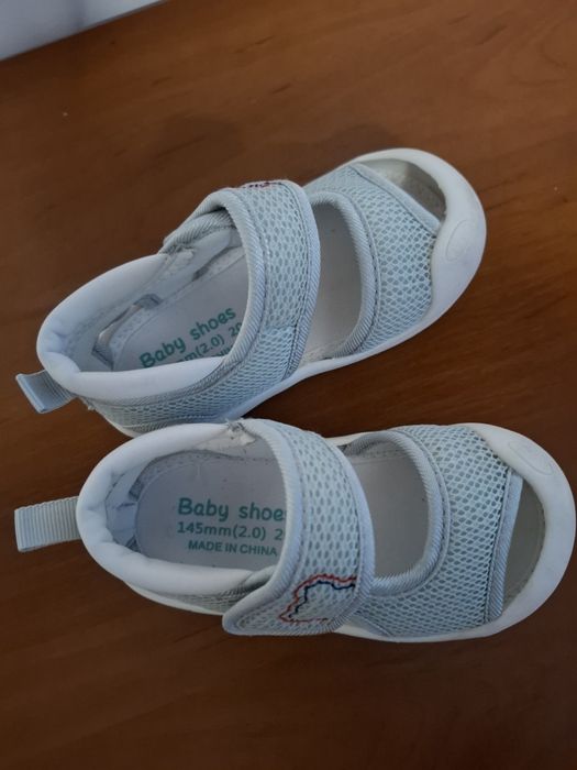 Sandałki rozmiar 23