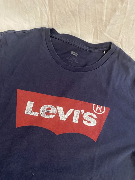 Tshirt azul escura da LEVI’S