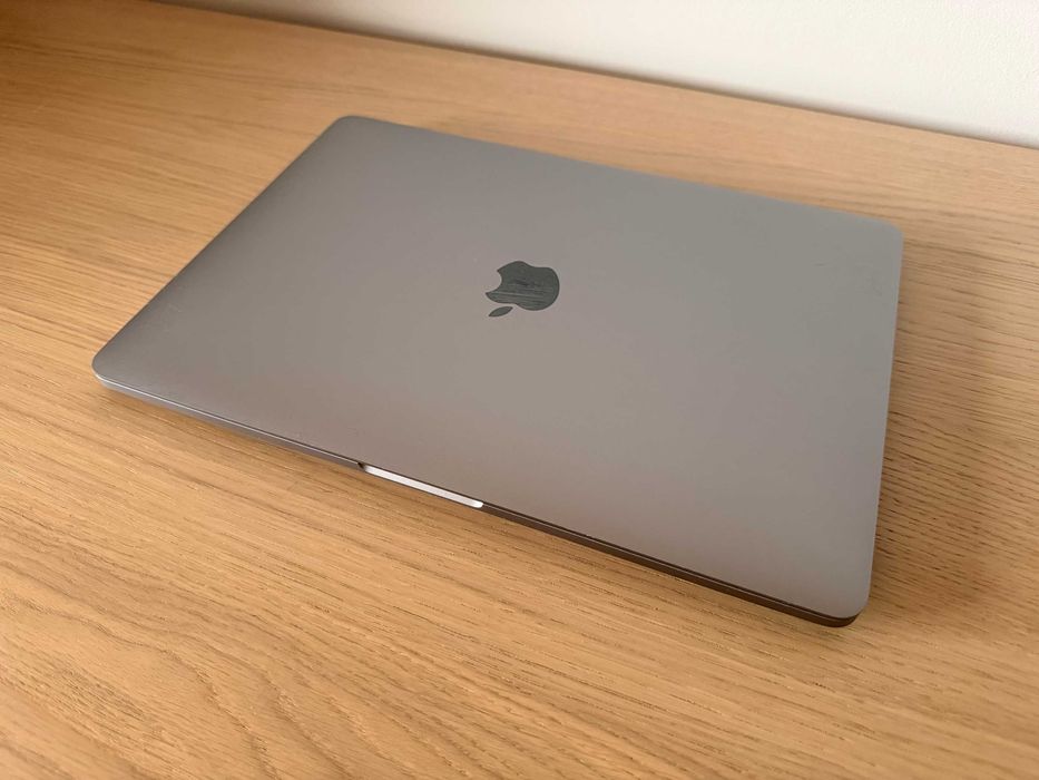 MacBook Pro 13" | i7 2.8GHz | 16GB RAM | 512GB SSD | TouchBar64738946657794122