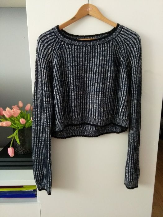 Gina Tricot melanżowy krótki sweter