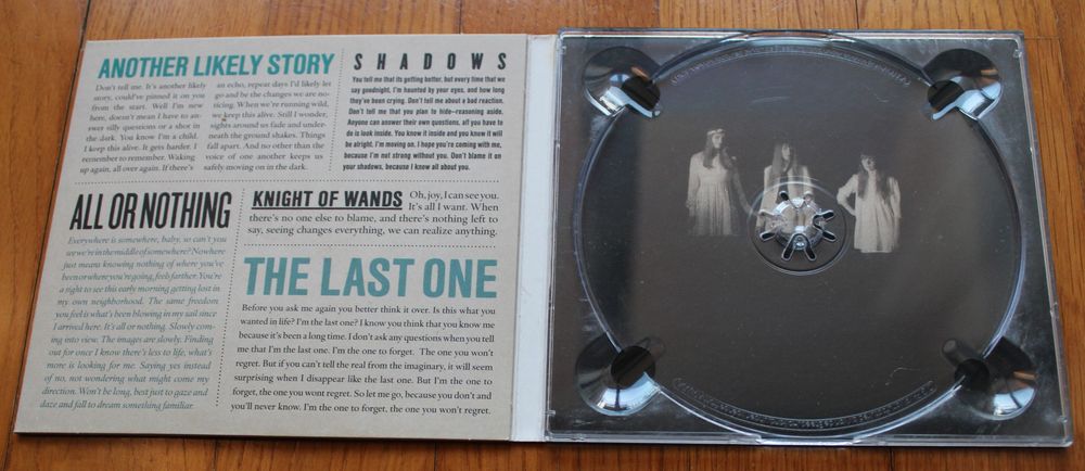 Capa do CD "Still Night, Still Light" - Au Revoir Simone (2009)