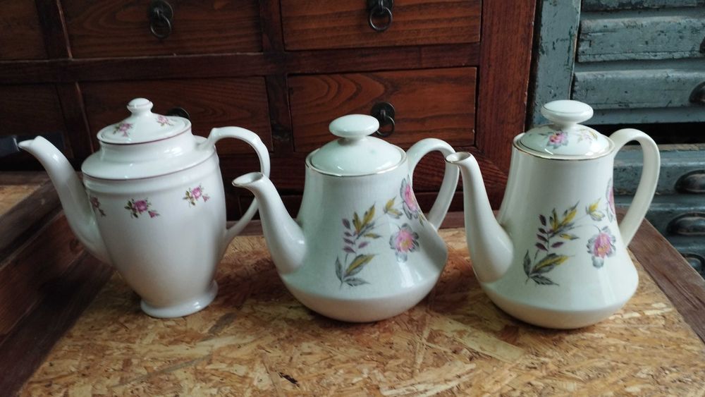 Vários Bules antigos