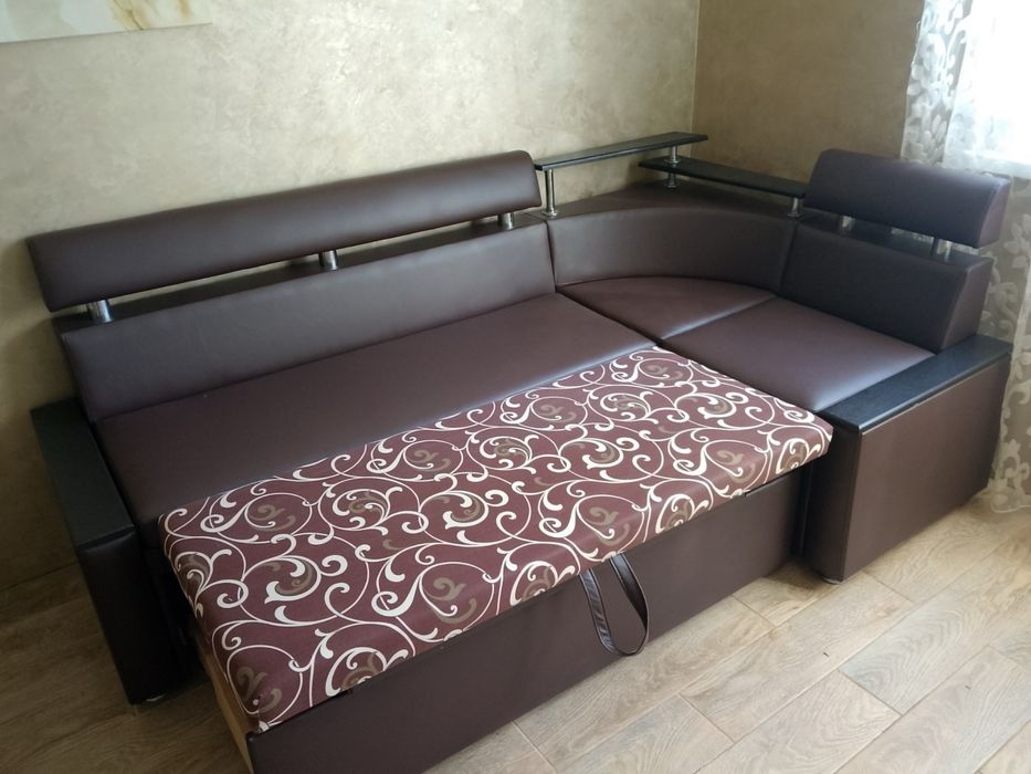 Перетяжка м’яких меблів, ремонт, реставрація
