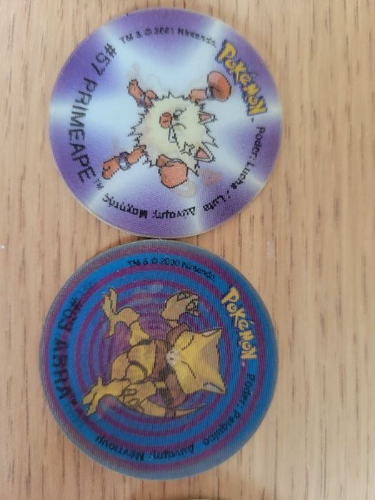 Coleção de Tazos Pokémon 2 – 54 peças (46 normais + 8 holográficos)