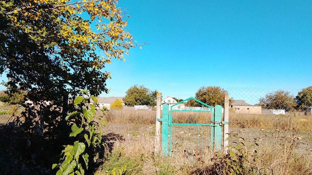 Будинок, земля, сад, є кадастровий номер