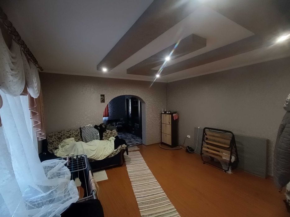 ПРОДАЖ 3-х кімнатного будинку з сучасним ремонтом недалеко від центру!