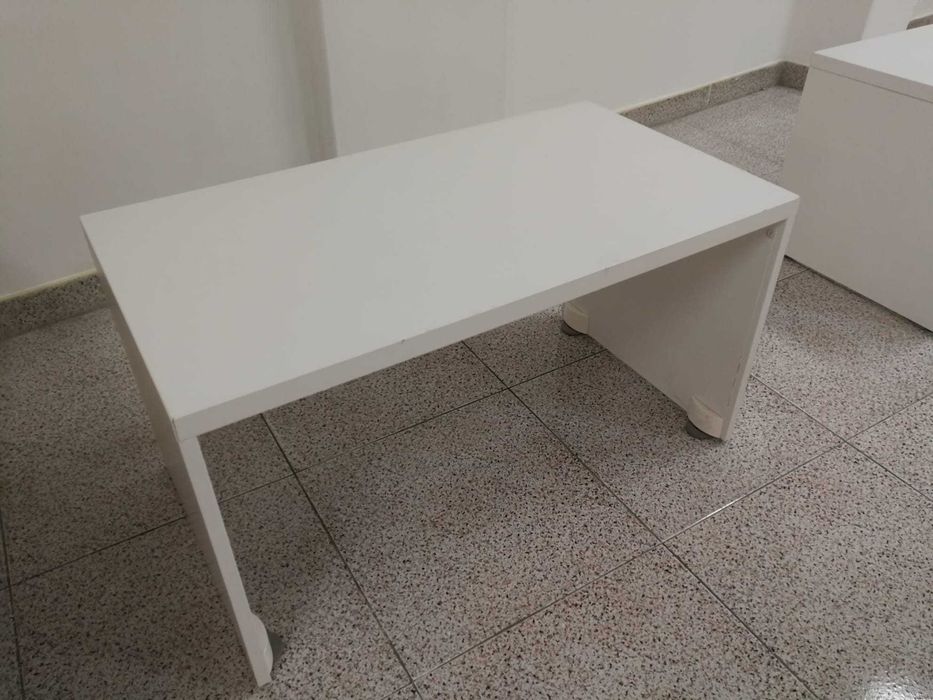 Banco branco IKEA (JÁ SÓ HÁ 1)
