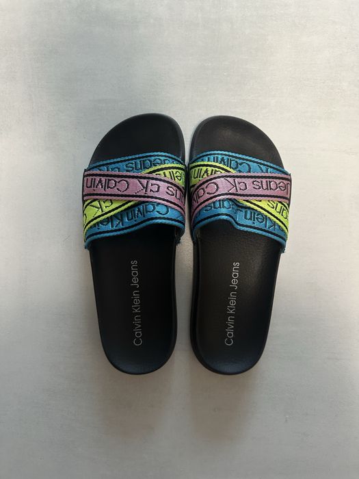 Шльопанці жіночі ( слайдери )  Calvin Klein 36 розмір
