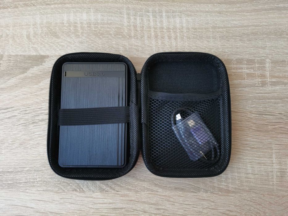 750Gb USB 3.0 HDD внешний жесткий диск Hitachi + чехол