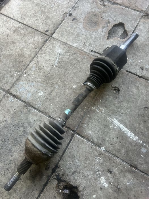 Полуоси в зборе Ford Fusion mk5