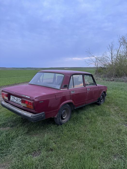 Продам ваз 2107. На бойовому ходу