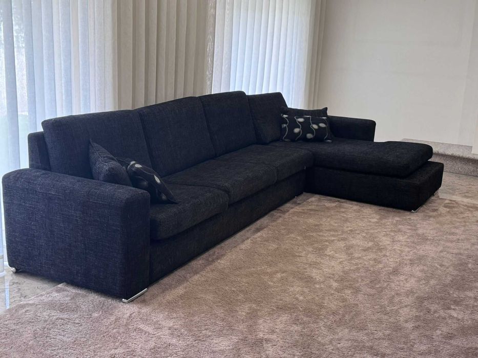 Sofá azul escuro com chaise longue 3,60m, praticamente novo