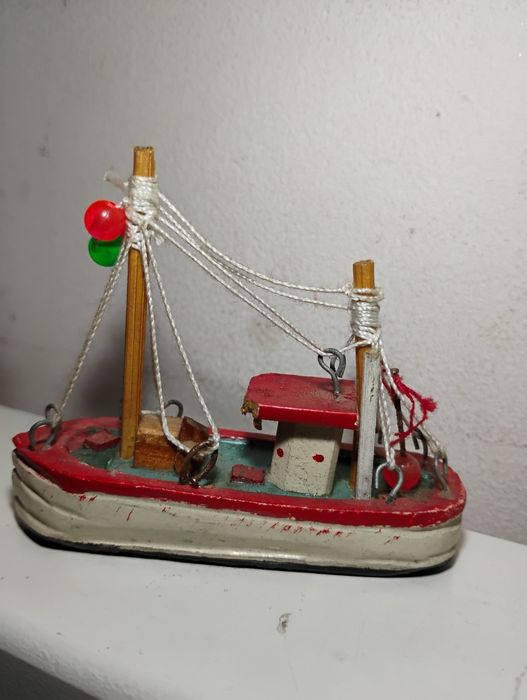 Model miniatura kuter statek rybacki ręczna robota