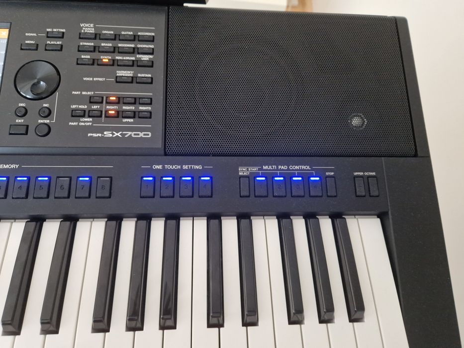 Продам Yamaha psr sx700