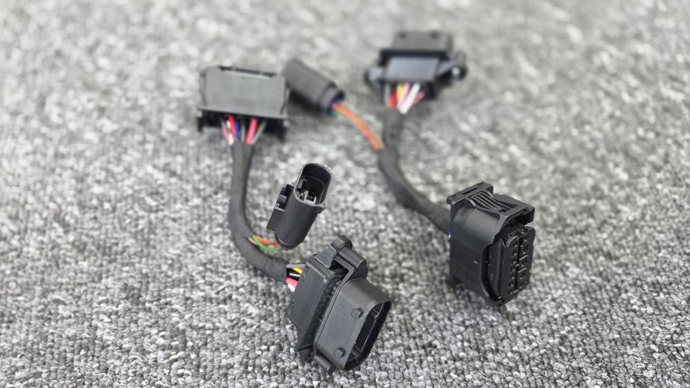 Przejściówka adapter reflektorów BMW E60 E61 przedlift na lift LCI