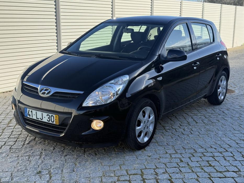 Hyunday  i 20 em ótimas  condicoes pintura geral