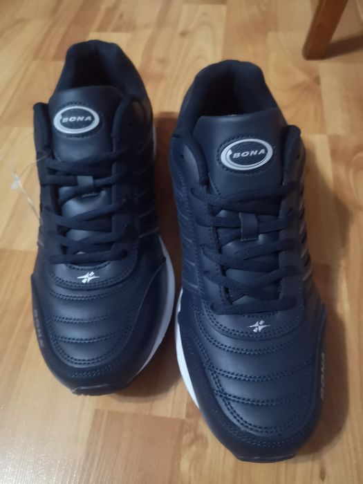 Нові кросівки Бона р.45 (маломірять на розмір), темно сині, ортоустілк