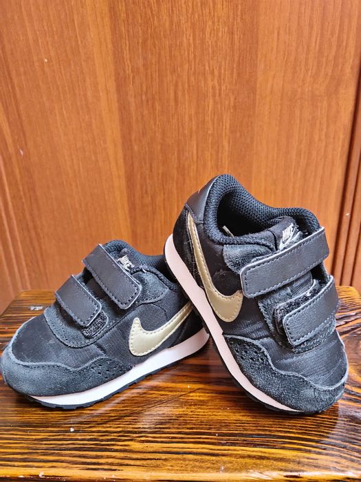 Дитячі кросівки Nike в гарно стані