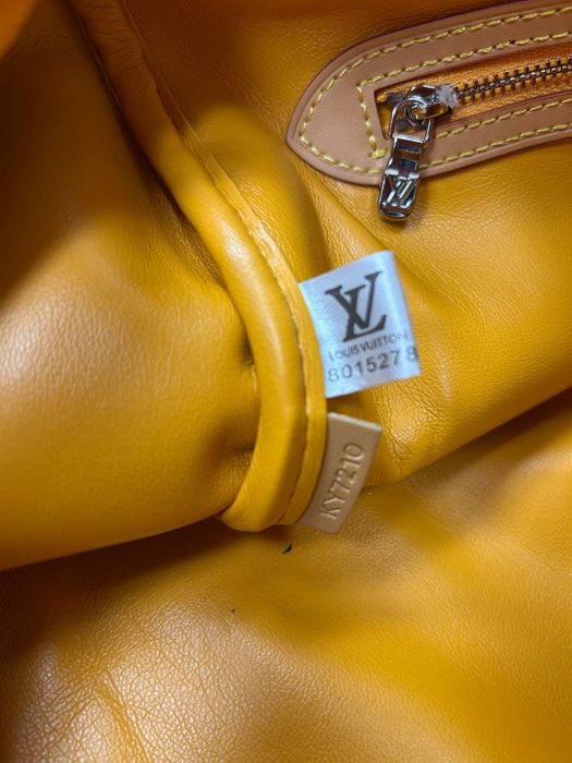 Сумочка в стилі LV