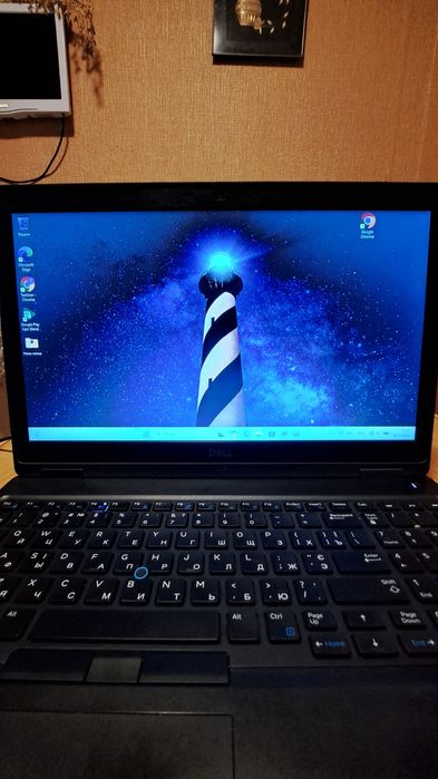 Продам ноутбук Dell Latitude 5590