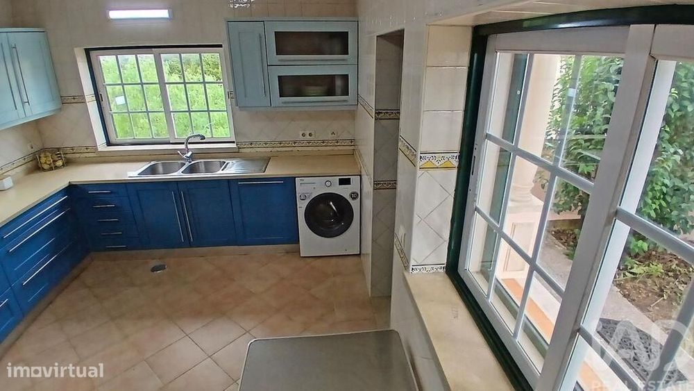 Casa / Villa T3 em Alvorninha de 150,9 m2