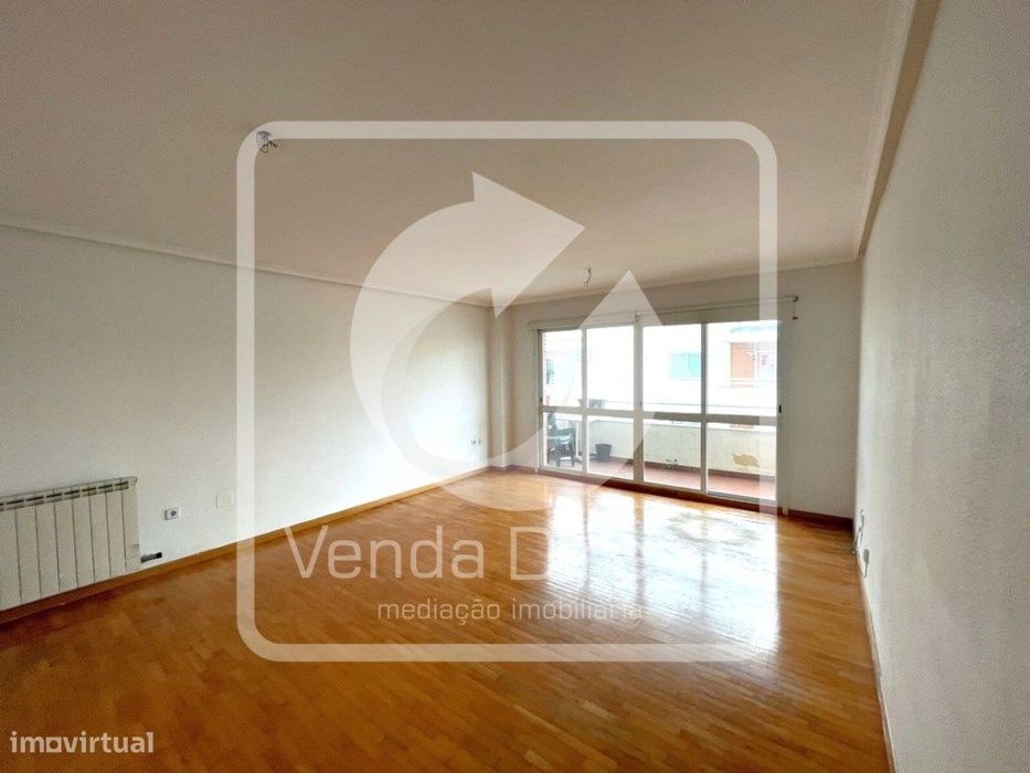 Apartamento T3 com 136 m² | Varanda, Parqueamento e Arrecadação | A... — Alhos Vedros, Setúbal