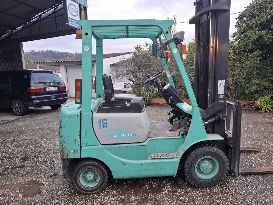 Vendo Empilhador  usado