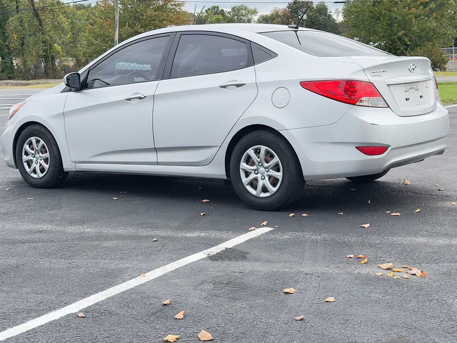 Hyundai Accent      2015