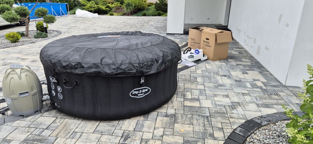 Jacuzzi Lay Z spa Miami idealne  na zimowe wieczory