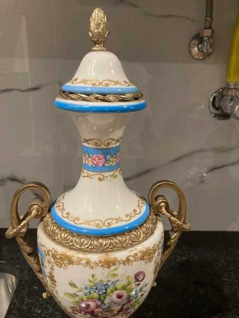 Relógio e centro de mesa Porcelana ACF Mod.Dep. Esclusivo