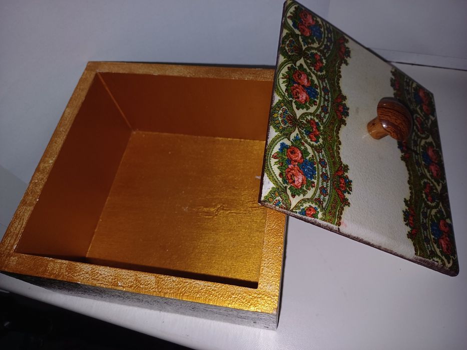 Шкатулка нова дерево