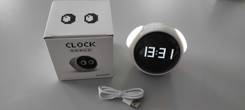 Cyfrowy budzik emoji dla dzieci alarm temperaura lampka LED biały NOWY