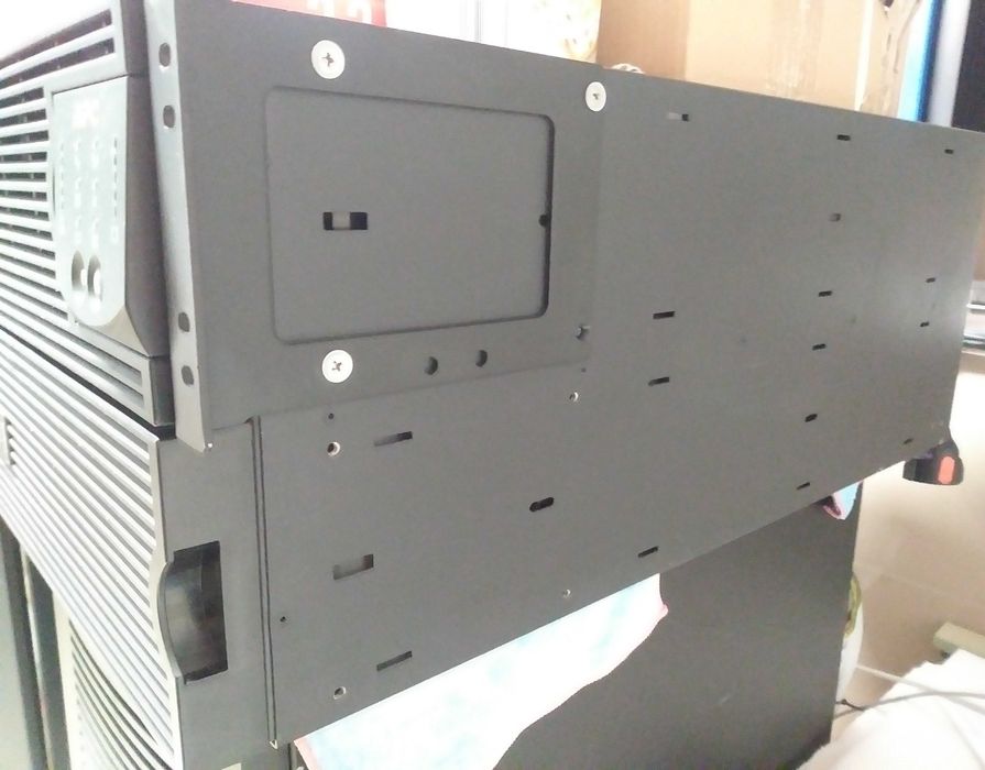 ups APC SURT8000XLI 8000VA 8kVA Idealny
