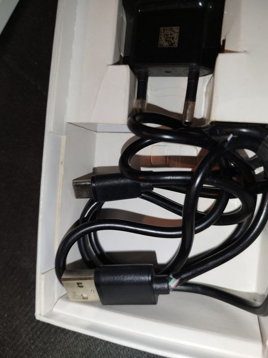 Samsung a40 4gb +64 pamięci