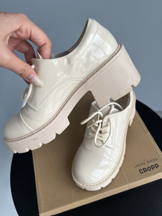 Жіночі черевики бежеві демісезон 37 розмір (ботинки, броги)