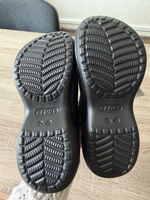 Crocs нові w7 замовлені з Америки