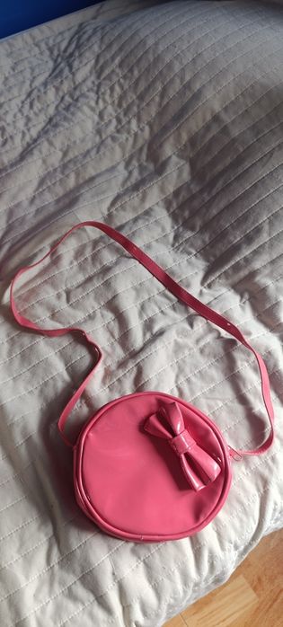 Malas, carteiras de menina