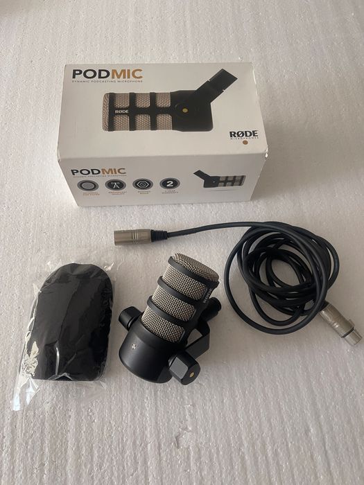 RØDE PodMic Broadcast Quality Dynamic Microphone