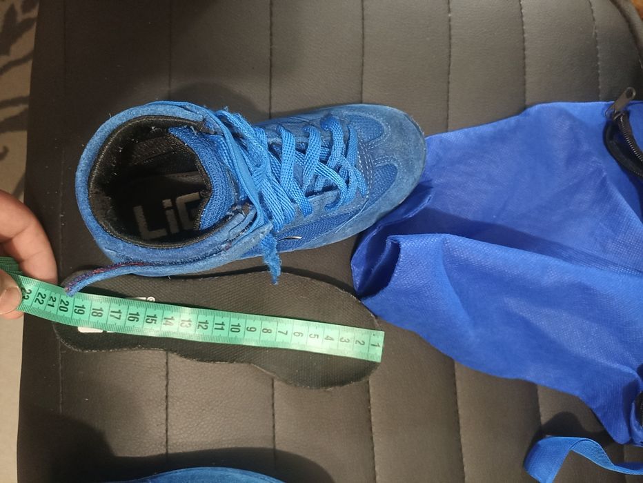 Продам Борцовки в гарному стані