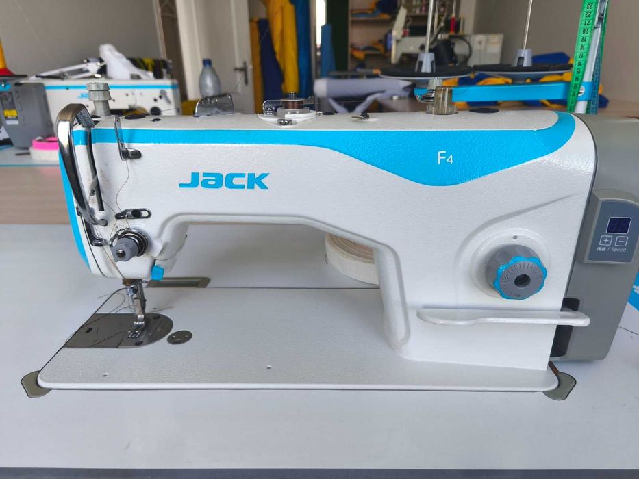 Швейна машинка JACK F4 у відмінному стані