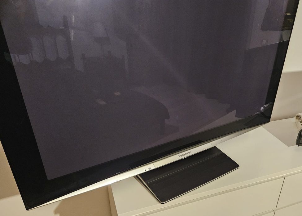 Televisão plasma Panasonic de 50 polegadas 
-modelo TH-5